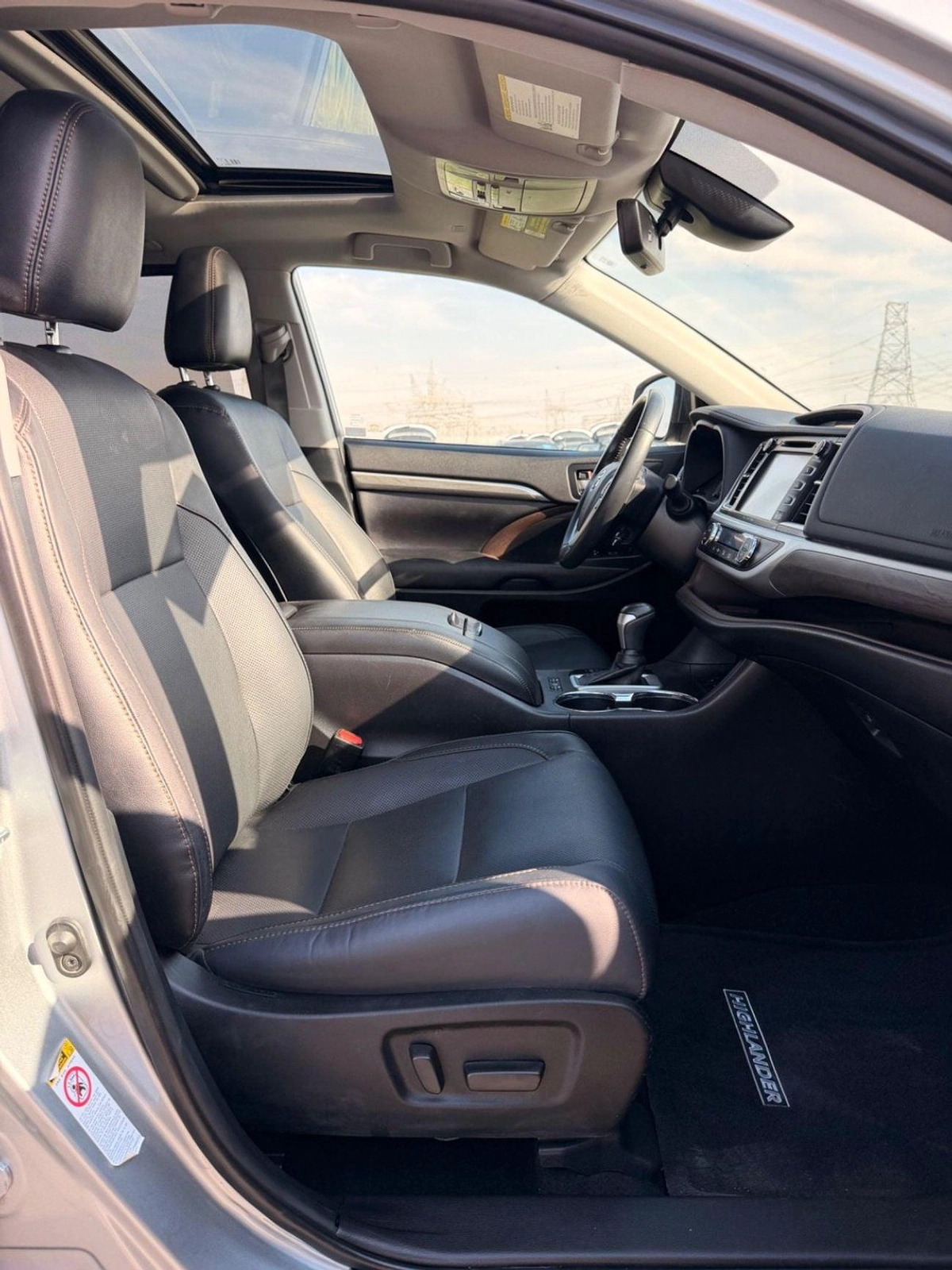 Toyota Highlander Limited 3.6L // 2019 full option// sunroof, leather seats-17-17