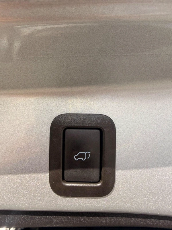 Toyota Highlander Limited 3.6L // 2019 full option// sunroof, leather seats
