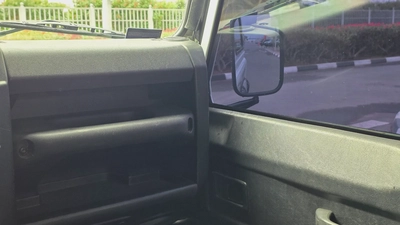 Defender 90 (Diesel Manual)-18