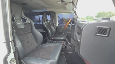 Defender 90 (Diesel Manual)-17