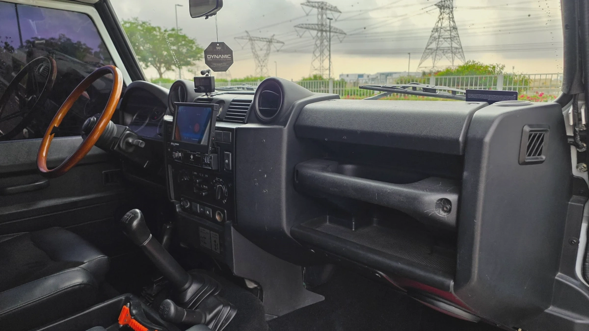 Defender 90 (Diesel Manual)