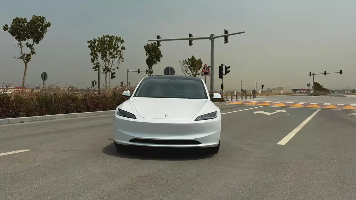Tesla Model 3 Long Range 2025 - GCC Specs - Brand New-1-1