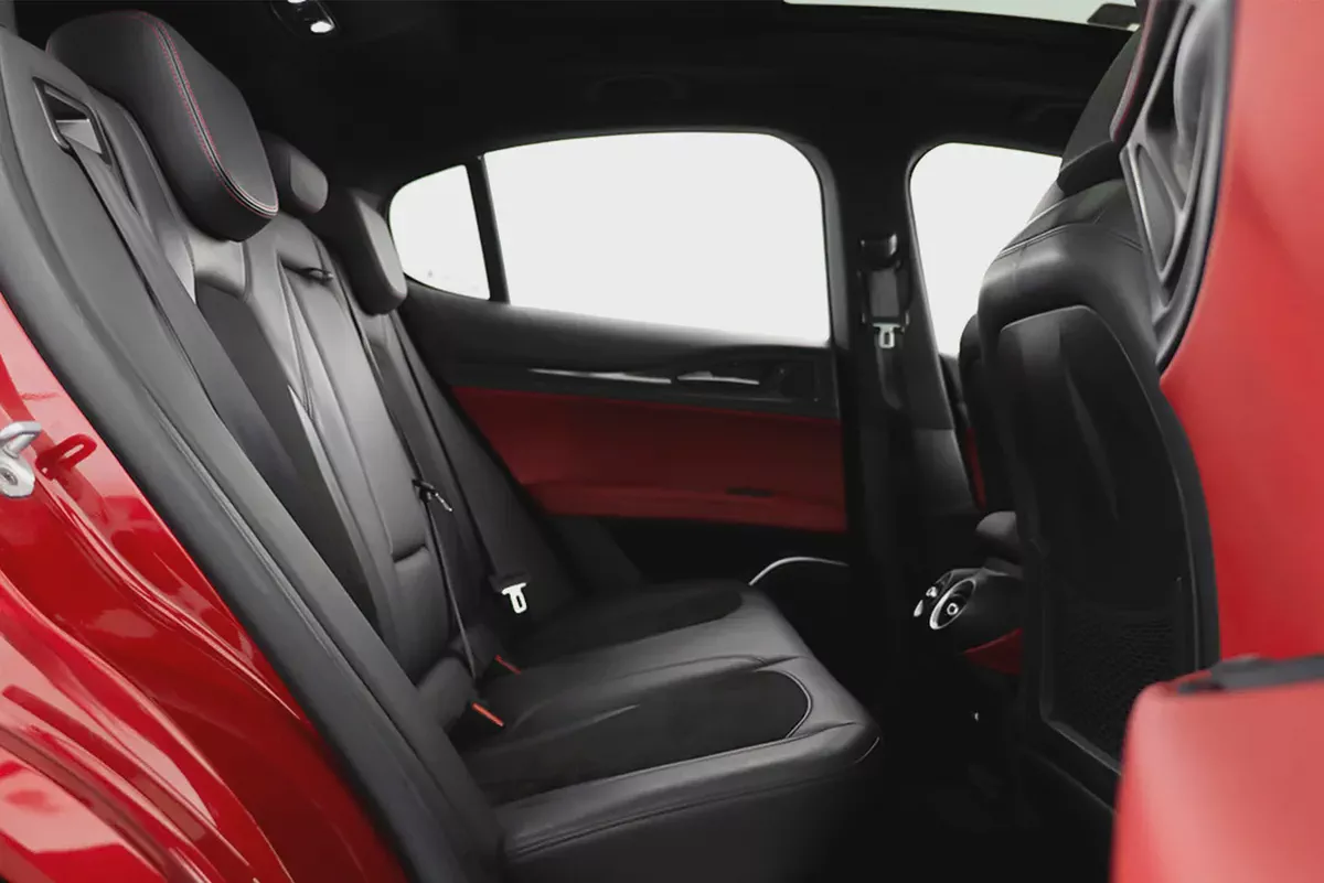 2,657 AED / 60 month’s | 0% DP | 2020 Alfa Romeo Stelvio Quadrifoglio-12-12