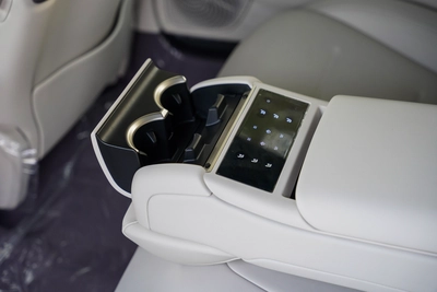 2025 AVATR 12 Ultra Extended Range Sedan White 0Km-3