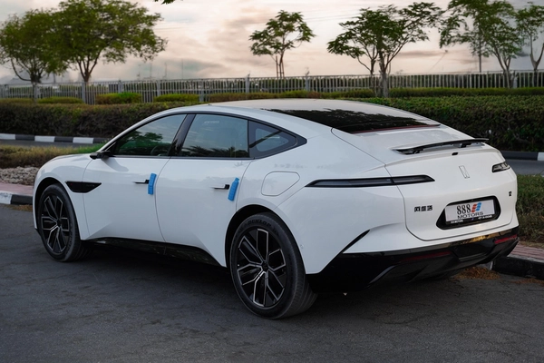 2025 AVATR 12 Ultra Extended Range Sedan White 0Km