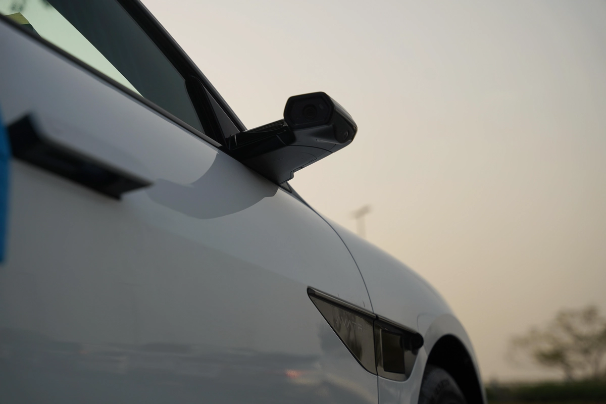 2025 AVATR 12 Ultra Extended Range Sedan White 0Km-6-6