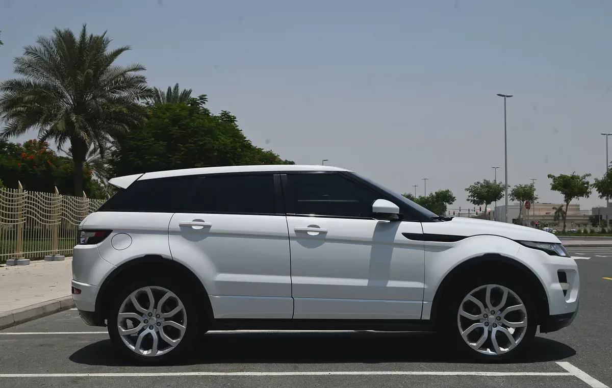 AGENCY MAINTAINED - RANGE ROVER EVOQUE 2.0TC  - PARK ASSIST - GCC-4-4