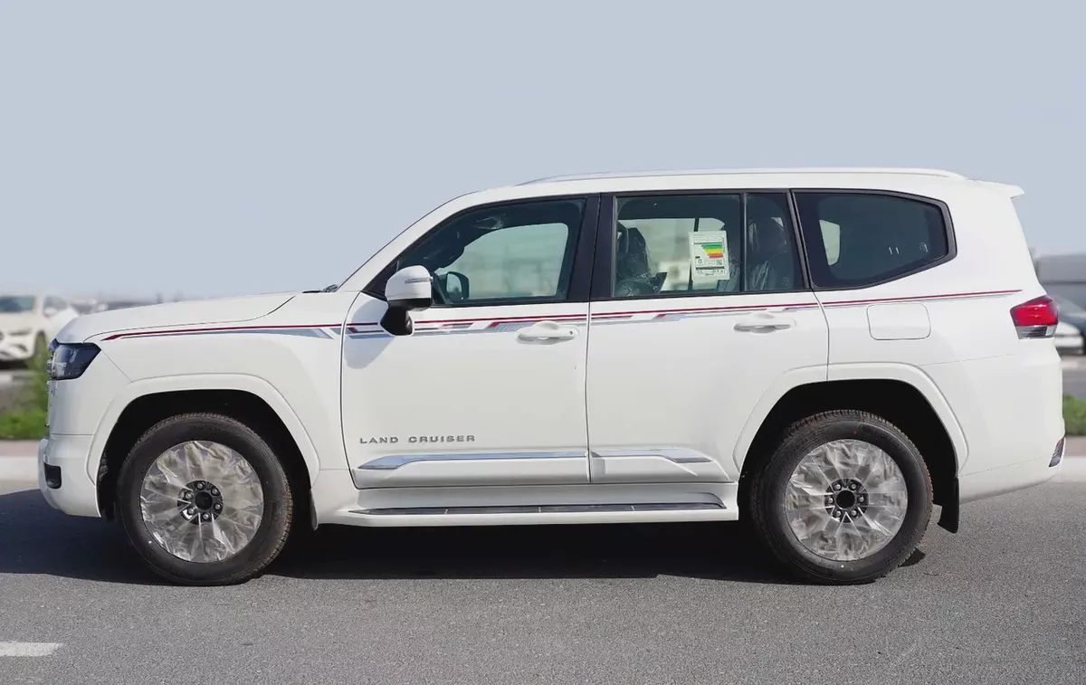 Toyota Land Cruiser GXR 3.5L Full Option TT with Radar  JBL 2026 - GCC Specs - Brand New-7-7