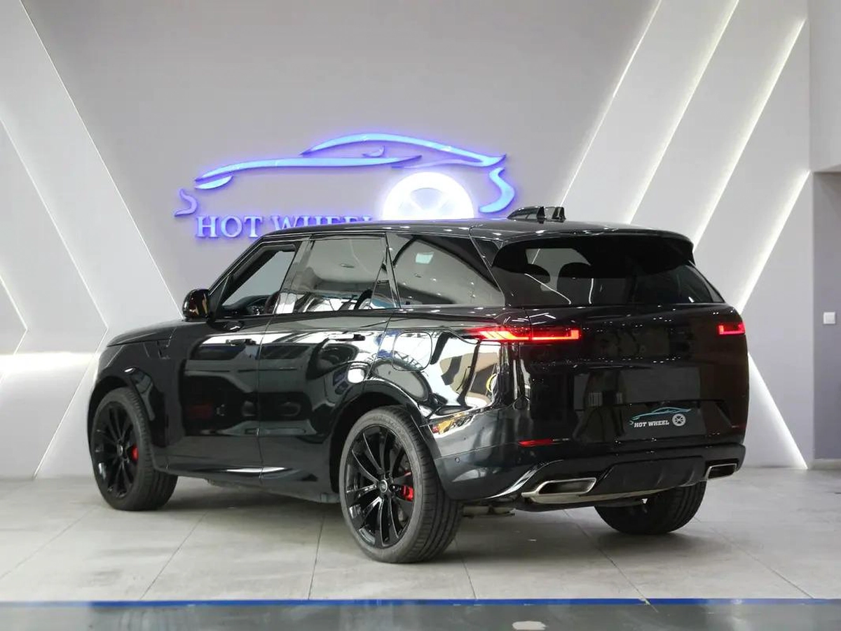 2025 Land Rover Range Rover Sport P510e First Edition for 399,000.00 AED-5-5