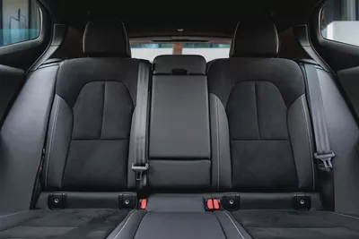 2,253 P.M |  XC40 B4 Ultimate Dark | 0% Downpayment | 2029 Warranty!-11