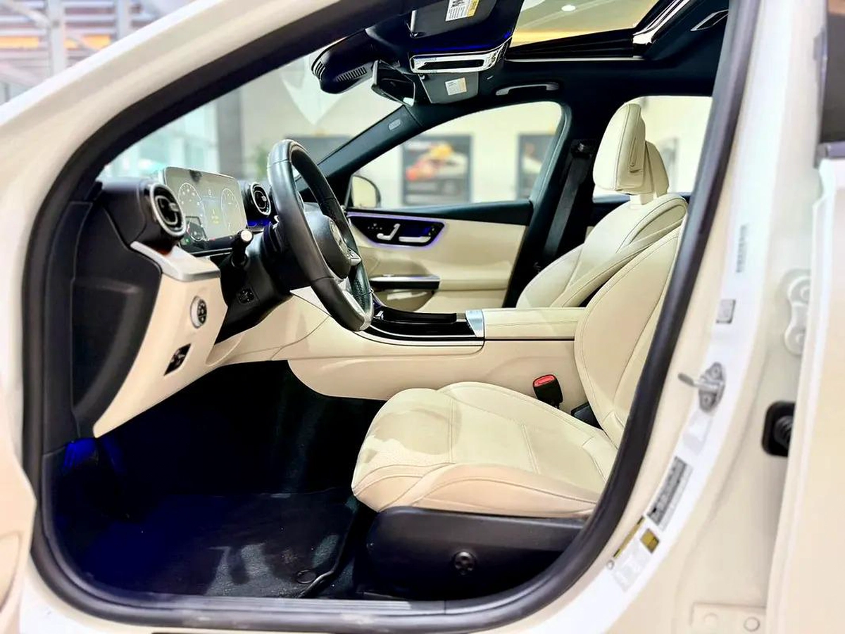 2,056 AED Monthly II Mercedes C300 II 0% Down Payment II Still Under Warranty to 2027-13-13