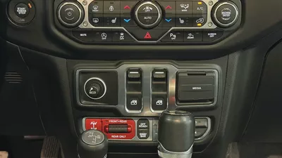 Jeep Wrangler Rubicon 2023 Full Original Paint Warranty and Finance Available-12