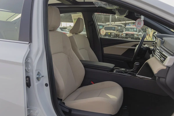 Toyota Camry LE 2.5 L | Hybrid | White | Panoramic Sunroof | Electric Chair | 2026 GCC Specs