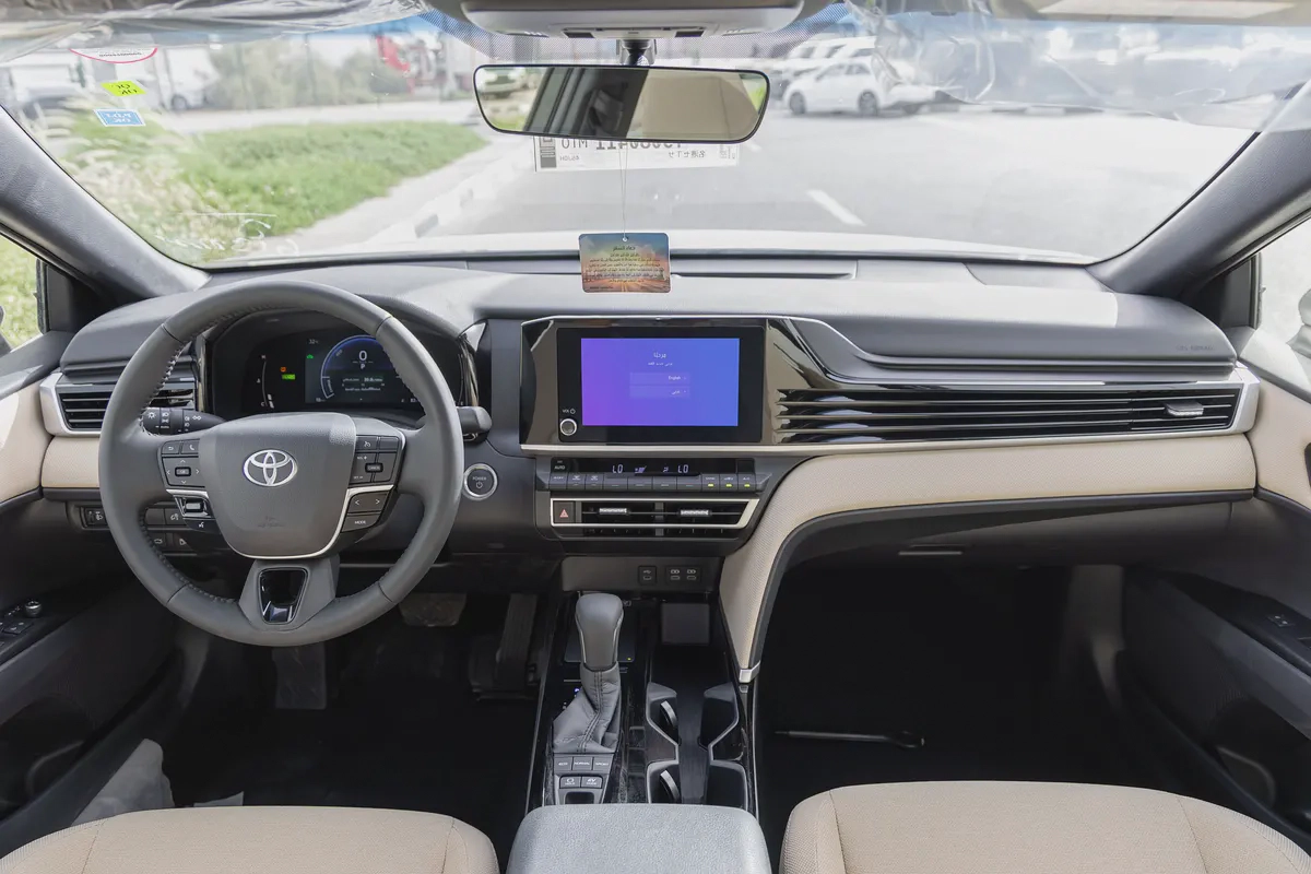 Toyota Camry LE 2.5 L | Hybrid | White | Panoramic Sunroof | Electric Chair | 2026 GCC Specs-8-8