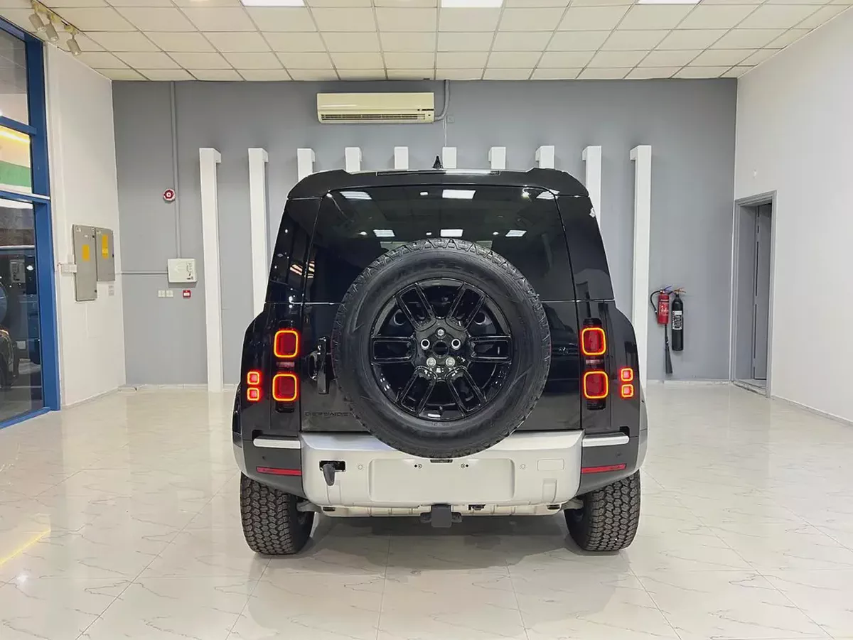 Brand New 2024 Land Rover Defender 110 S P300 | US Specs | Low Mileage-3-3