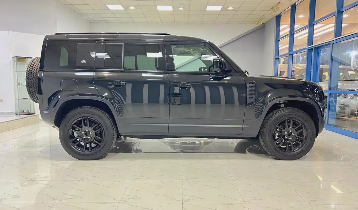 Brand New 2024 Land Rover Defender 110 S P300 | US Specs | Low Mileage-5-5