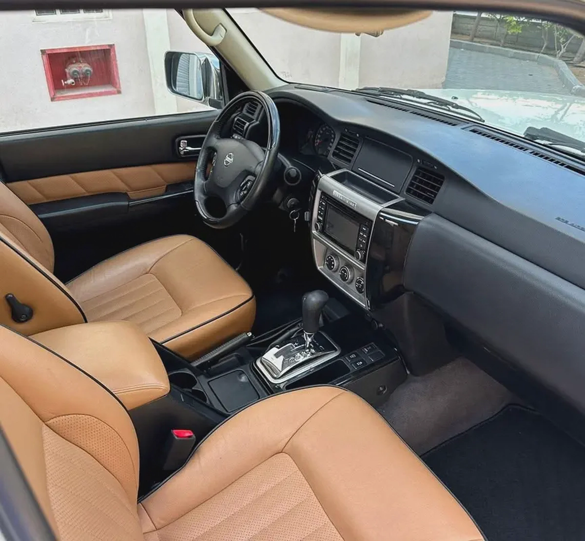 Nissan Patrol Super safari Cash, Without bank  With bank financing availble-4-4