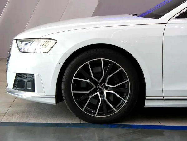 2019 - AUDI A8 L - 60 TFSI QUATTRO