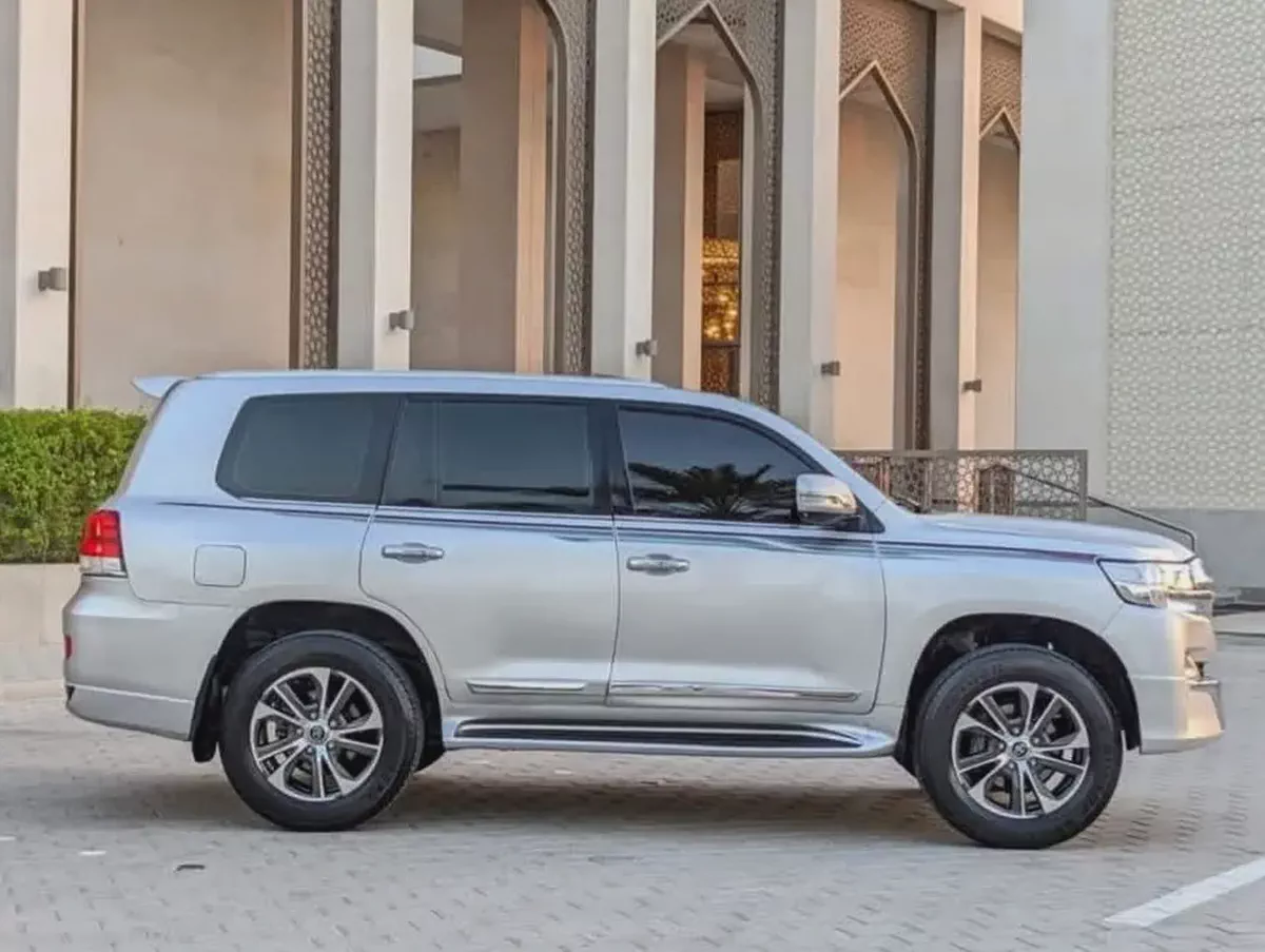 Toyota Land Cruiser GXR Grand Touring 2021 Inhluae finance availbleGCC Specs-2-2