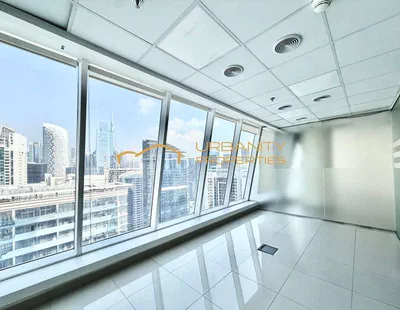 Bright unit | 3 parkings | High Floor | Spacious | Near Metro | Pantry/Washroom-6