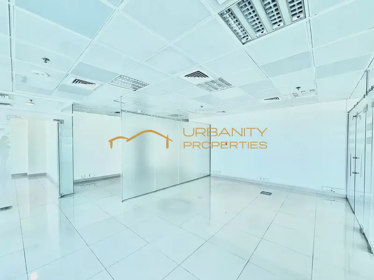 Bright unit | 3 parkings | High Floor | Spacious | Near Metro | Pantry/Washroom-1-1
