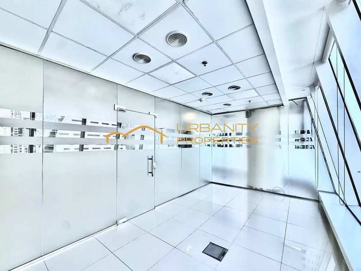 Bright unit | 3 parkings | High Floor | Spacious | Near Metro | Pantry/Washroom-3-3