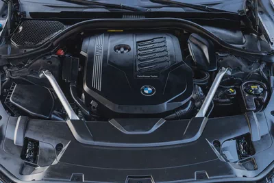 BMW 7 Series 740L 2021-17