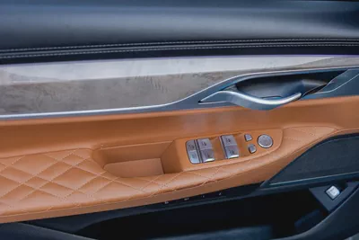 BMW 7 Series 740L 2021-5
