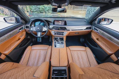 BMW 7 Series 740L 2021-4