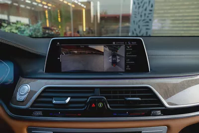 BMW 7 Series 740L 2021-10