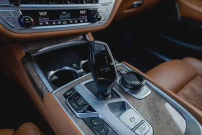 BMW 7 Series 740L 2021-18