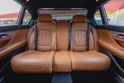 BMW 7 Series 740L 2021-8