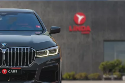 BMW 7 Series 740L 2021-3