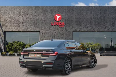 BMW 7 Series 740L 2021-6
