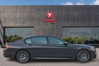 BMW 7 Series 740L 2021-9