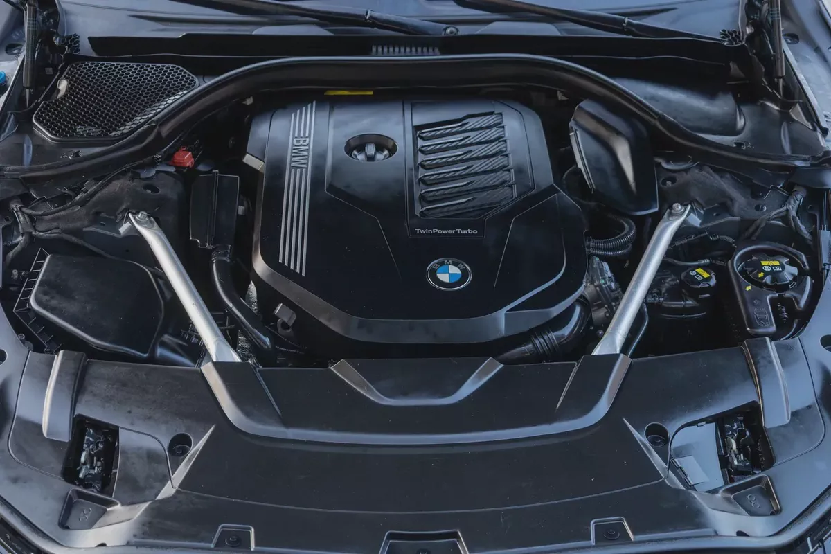 BMW 7 Series 740L 2021-17-17