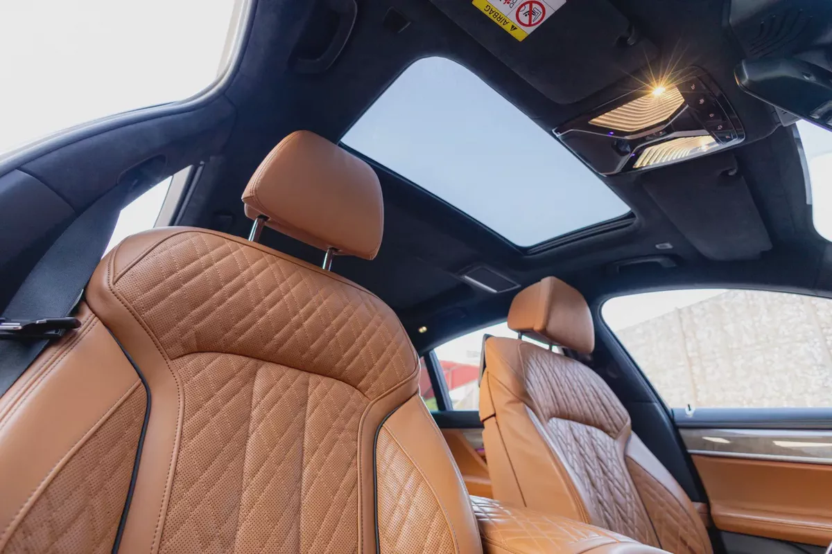 BMW 7 Series 740L 2021-15-15