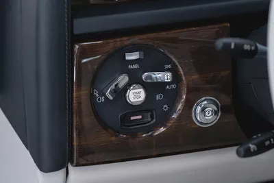 Rolls Royce Phantom / 2014 / 19,000 KMs Only / American Specs-9