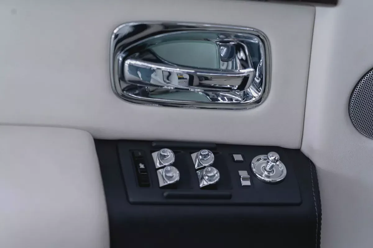 Rolls Royce Phantom / 2014 / 19,000 KMs Only / American Specs-8-8