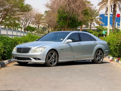 Mercedes S500 GCC Very Low Mileage Model 2006-9