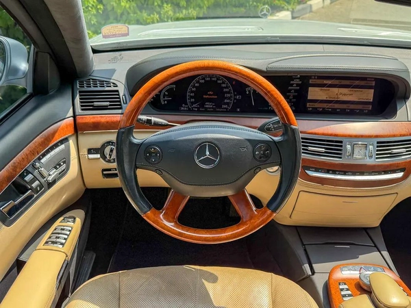 Mercedes S500 GCC Very Low Mileage Model 2006