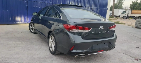 Hyundai Sonata GL 2018 - GCC Specs - Excellent Condition
