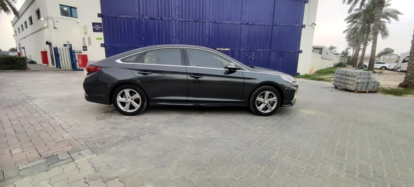 Hyundai Sonata GL 2018 - GCC Specs - Excellent Condition