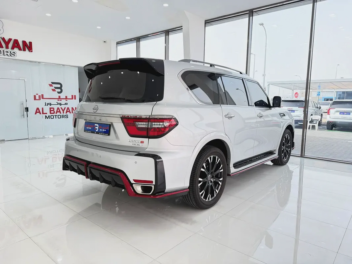 نيسان باترول نيسمو فضي / احمر خليجي المسعود Nissan Patrol NISMO 2022 GCC Specs Pristine Condition-2-2