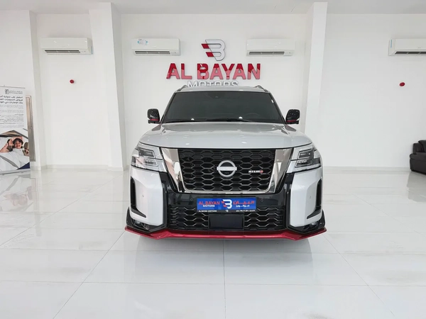 نيسان باترول نيسمو فضي / احمر خليجي المسعود Nissan Patrol NISMO 2022 GCC Specs Pristine Condition