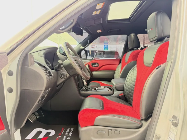 نيسان باترول نيسمو فضي / احمر خليجي المسعود Nissan Patrol NISMO 2022 GCC Specs Pristine Condition