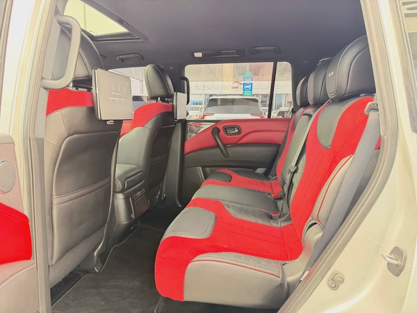 نيسان باترول نيسمو فضي / احمر خليجي المسعود Nissan Patrol NISMO 2022 GCC Specs Pristine Condition