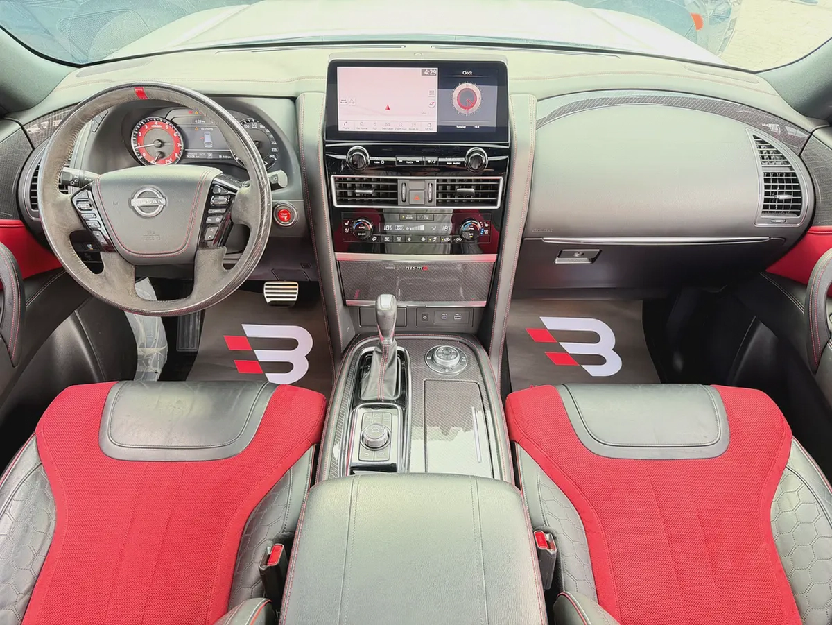 نيسان باترول نيسمو فضي / احمر خليجي المسعود Nissan Patrol NISMO 2022 GCC Specs Pristine Condition-8-8