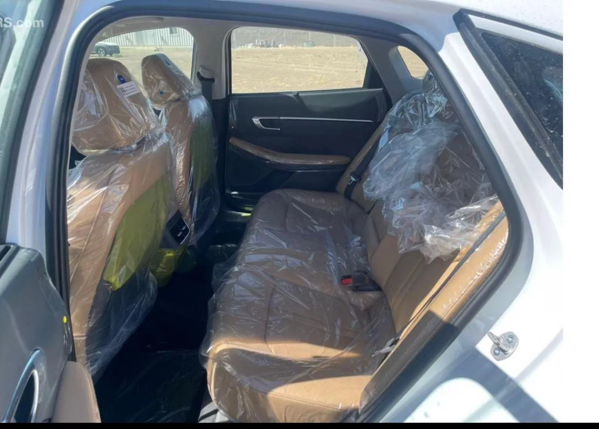 2024 Hyundai Sonata – White Sedan with Brown Interior-4-4