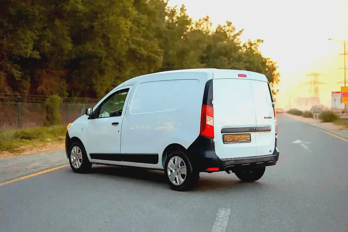 Renault Dokker Delivery Van | GCC Specs | Ref#R32405-3-3
